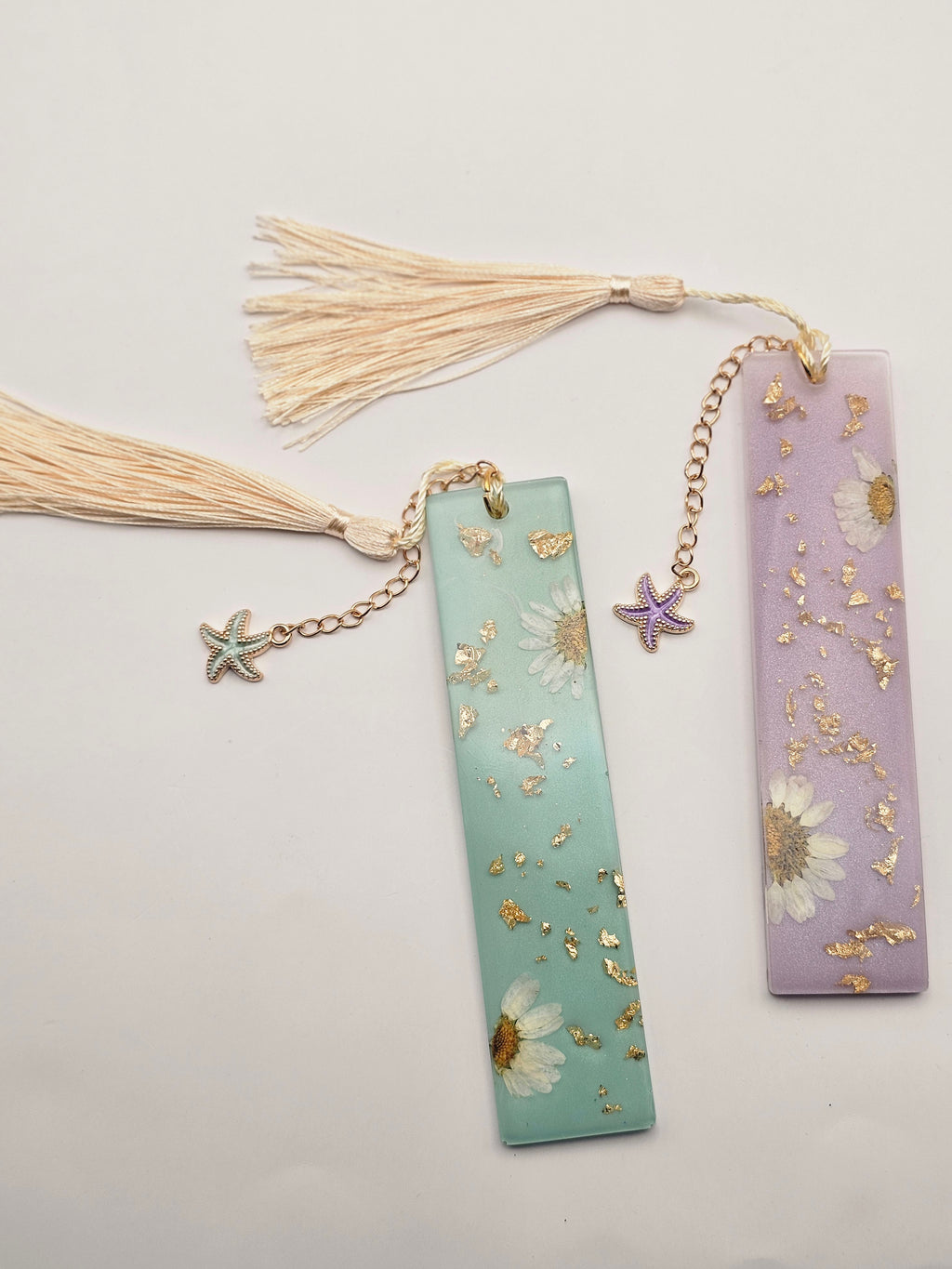 Pressed Daisy Resin Bookmark with Charm & Tassel