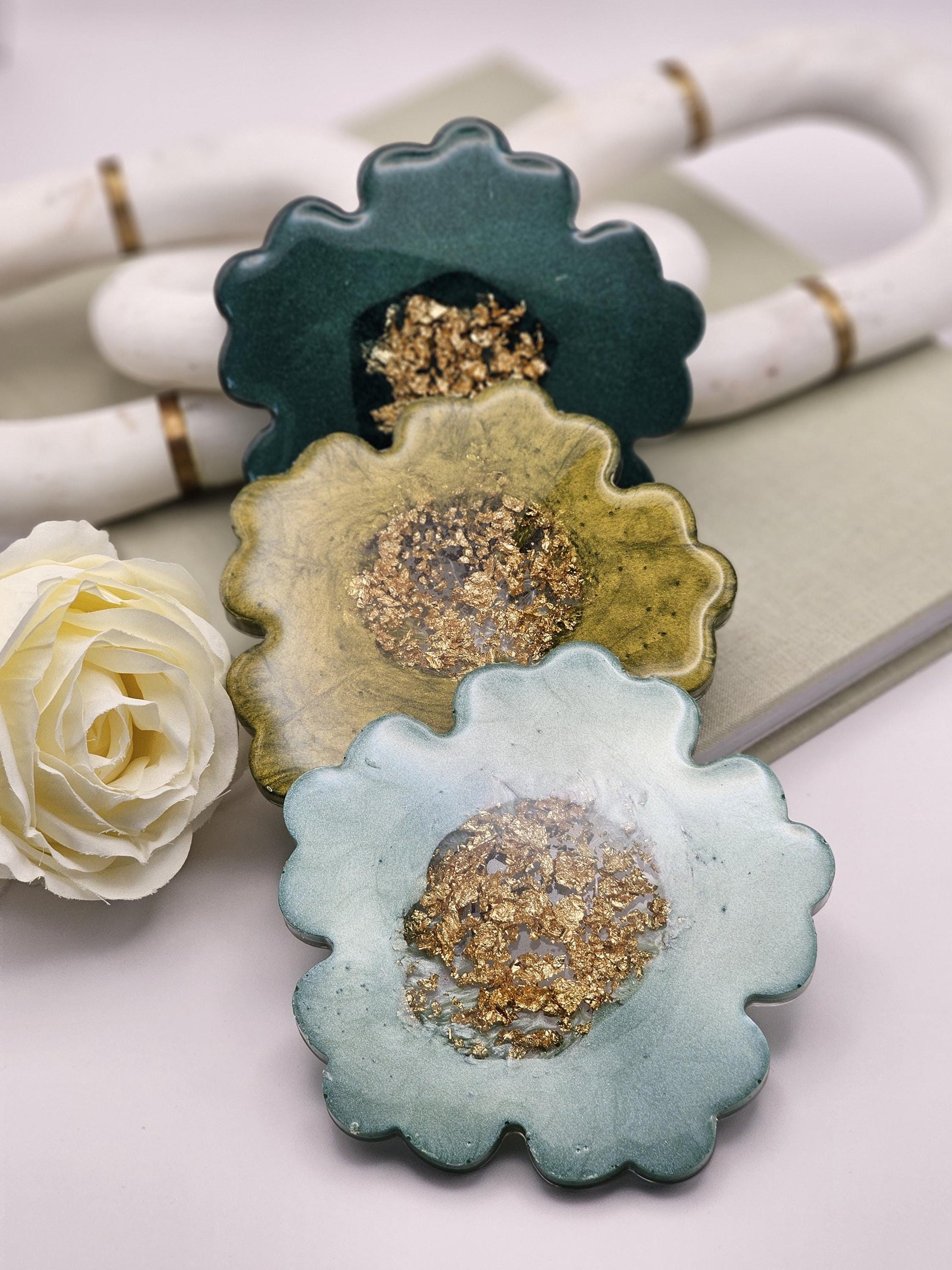 Emerald Glow Collection 🌸 Flower shaped resin coaster