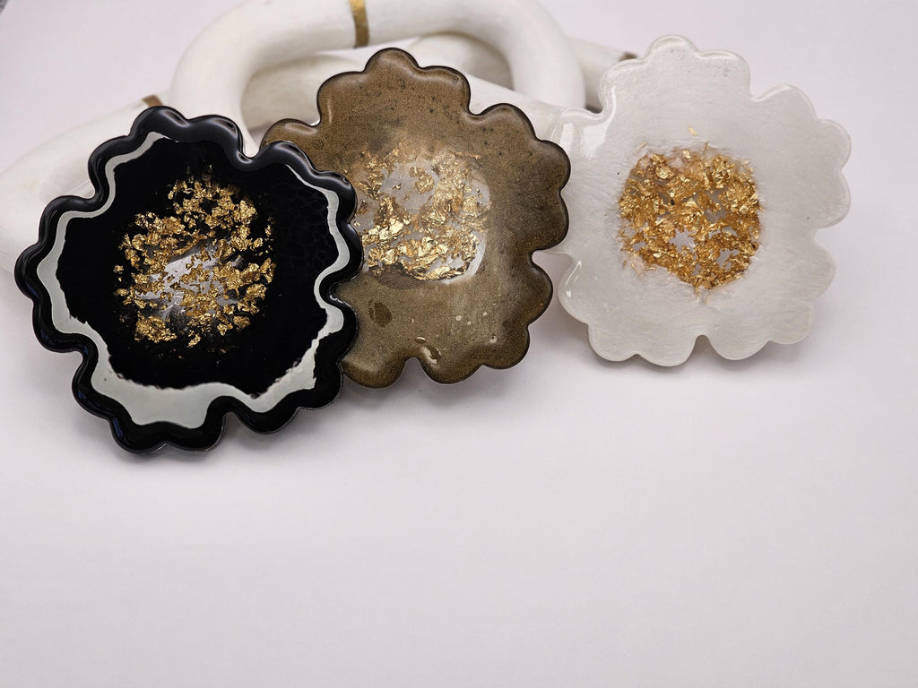 Opulent Earth collection 🌎 Flower shaped coaster