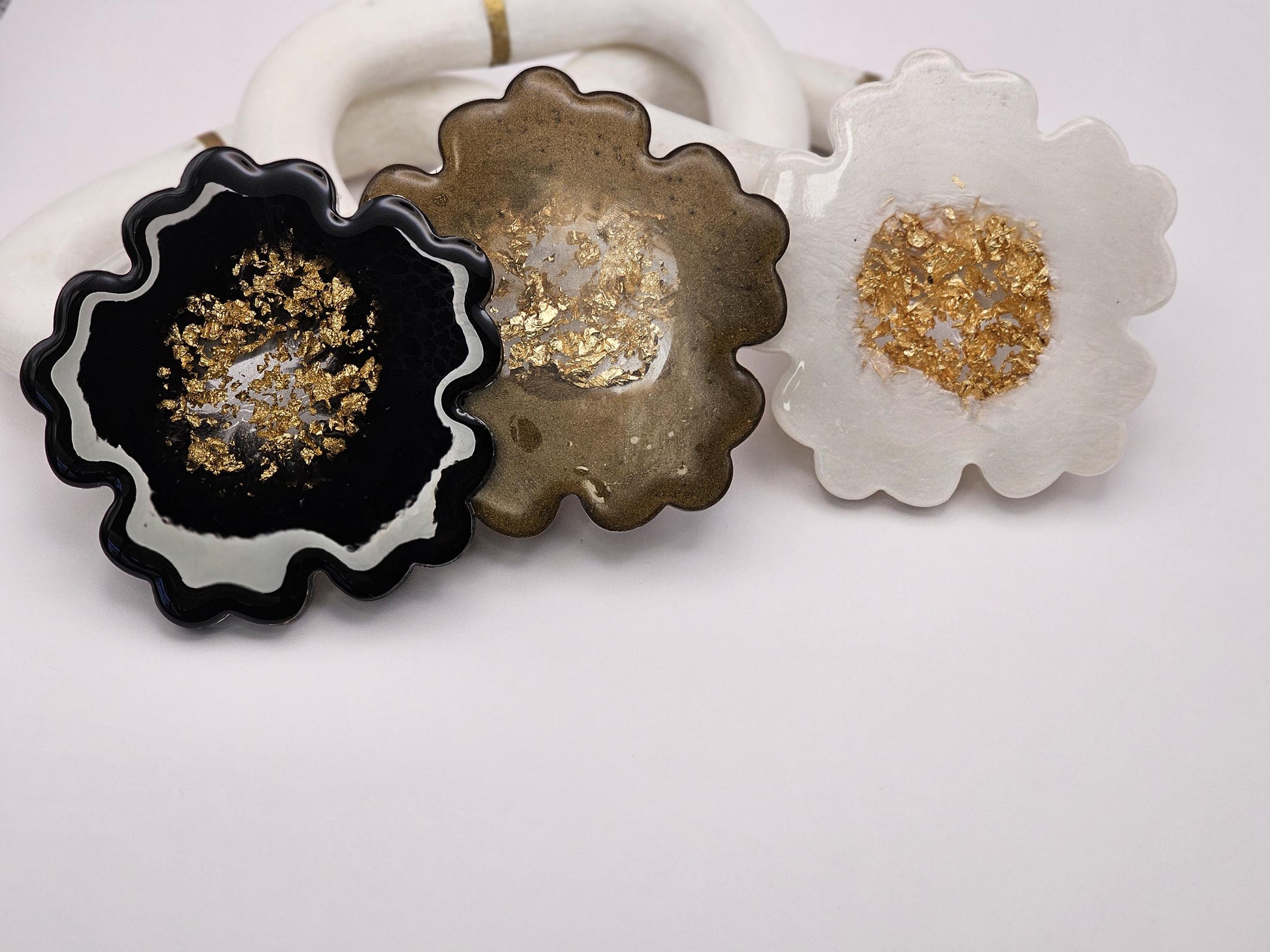 Opulent Earth collection 🌎 Flower shaped coaster