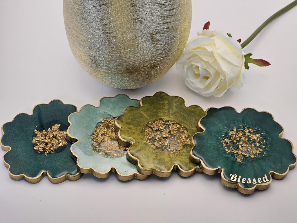 Emerald Glow Collection 🌸 Flower shaped resin coaster