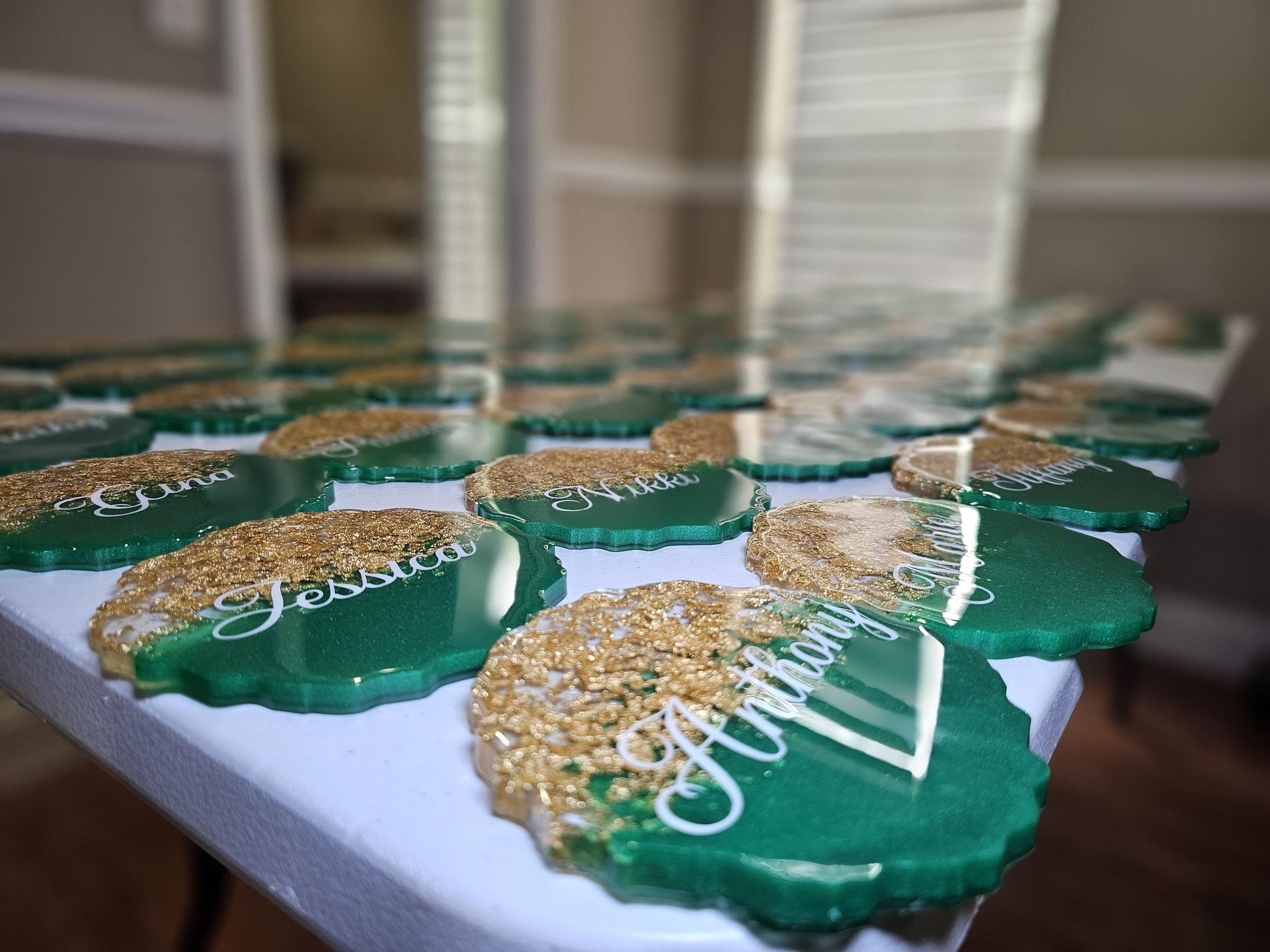 Geode shaped epoxy resin coasters