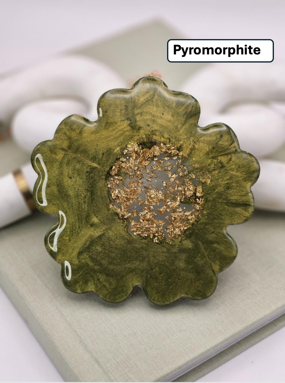 Emerald Glow Collection 🌸 Flower shaped resin coaster