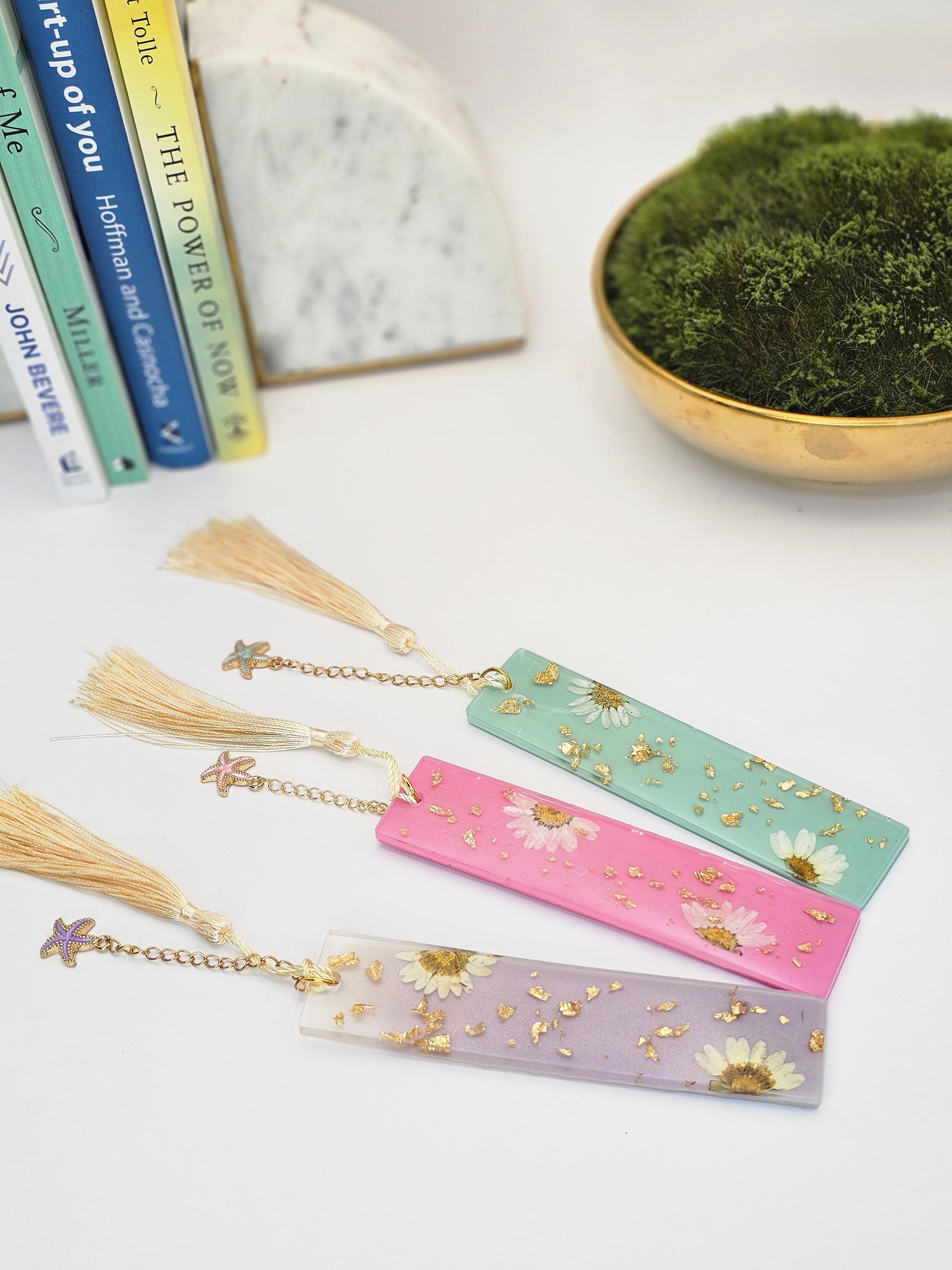 Pressed Daisy Resin Bookmark with Charm & Tassel