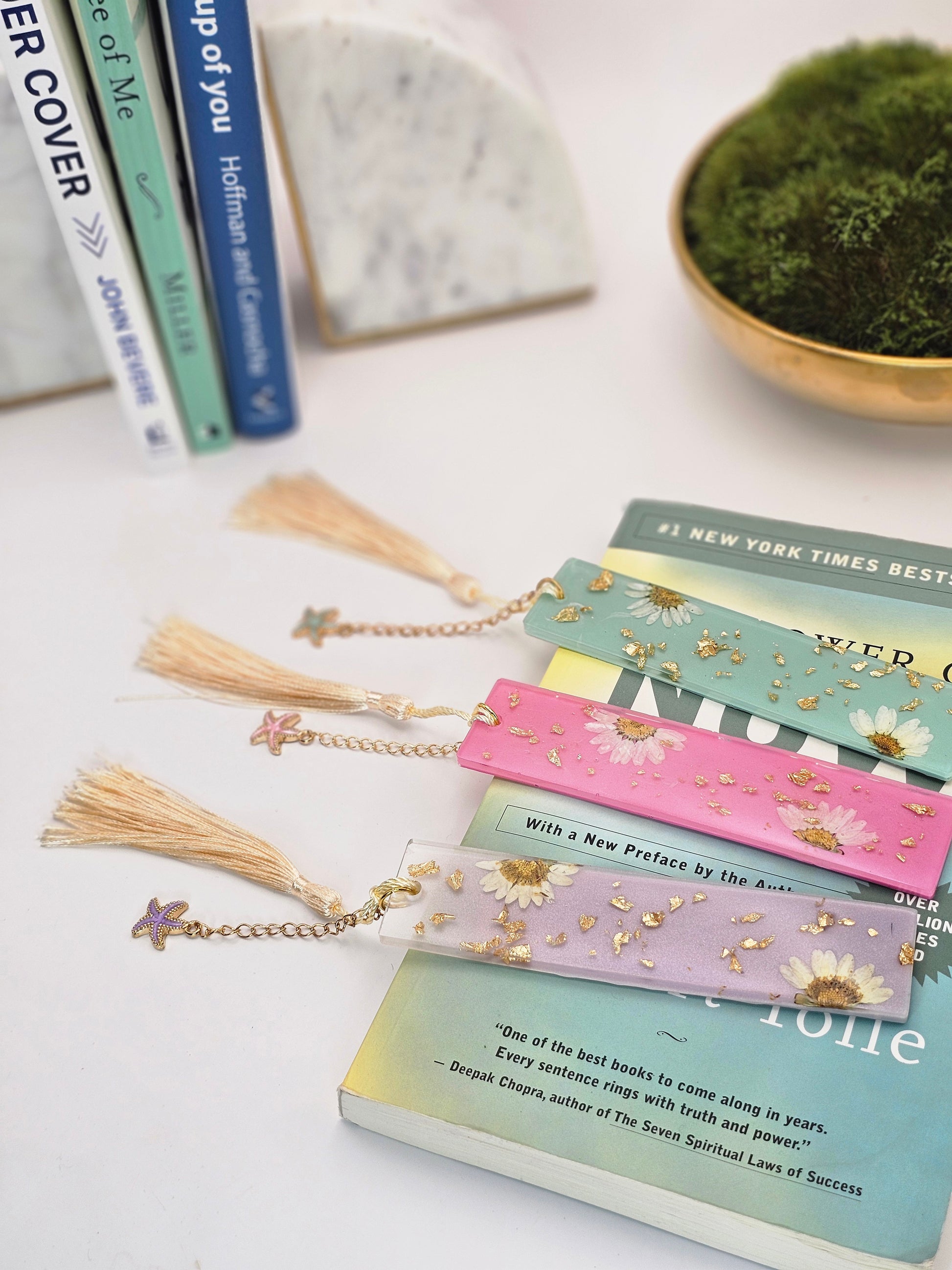 Pressed Daisy Resin Bookmark with Charm & Tassel